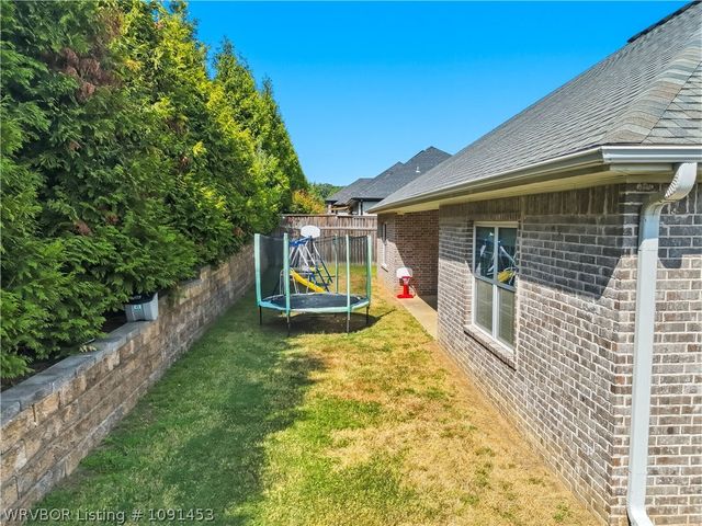 1421 Colonel Mcneil Drive, Prairie Grove, AR 72753