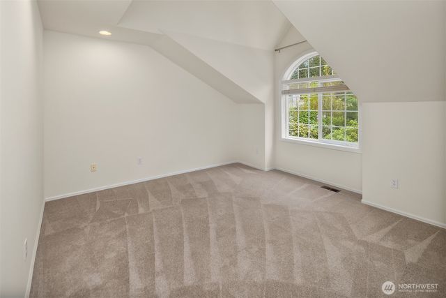 2821 252nd Avenue SE, Sammamish, WA 98075