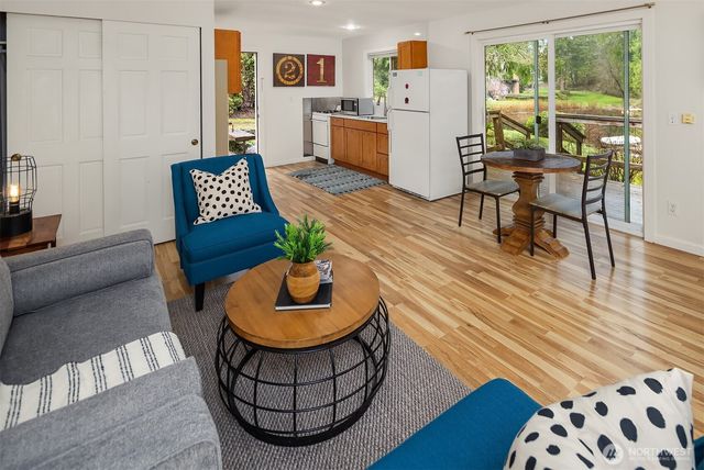 2821 252nd Avenue SE, Sammamish, WA 98075