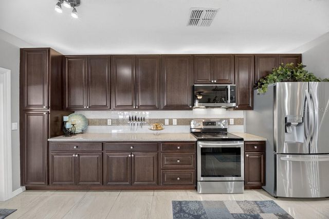 829 GREENBELT CIRCLE, Brandon, FL 33510