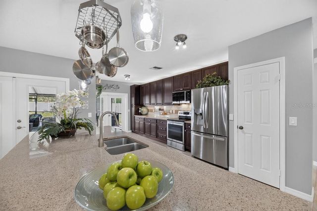829 GREENBELT CIRCLE, Brandon, FL 33510