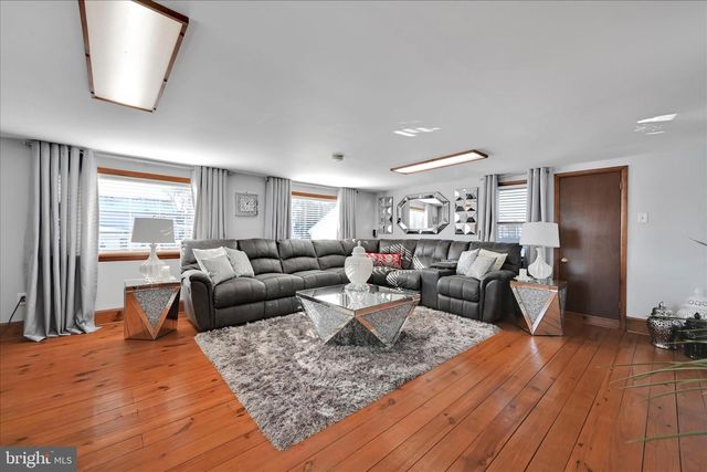 2318 MARIETTA AVE, Lancaster, PA 17603