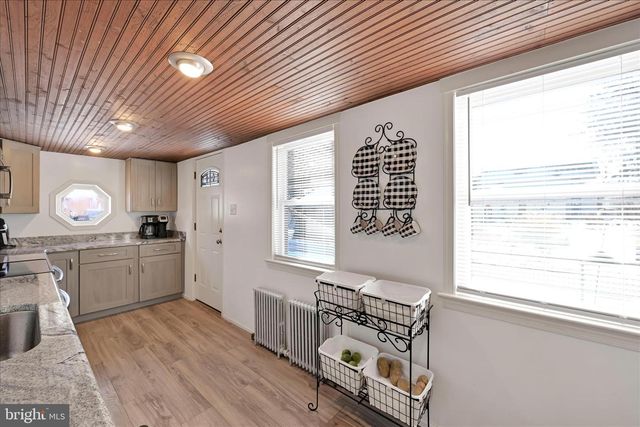 2318 MARIETTA AVE, Lancaster, PA 17603