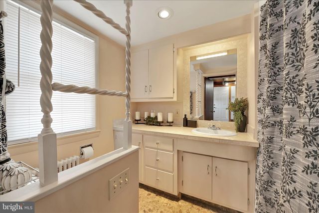 2318 MARIETTA AVE, Lancaster, PA 17603