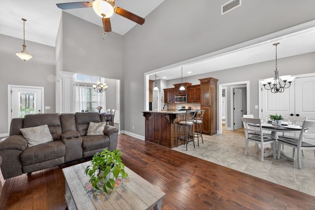 1640 Drayton Drive, Murfreesboro, TN 37130