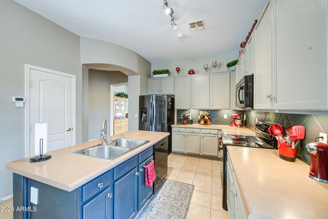 10282 S 185TH Avenue, Goodyear, AZ 85338