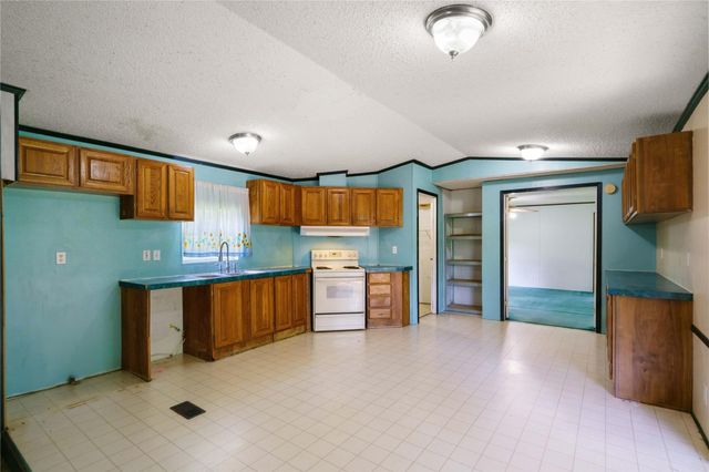 27457 Burning Tree, New Caney, TX 77357