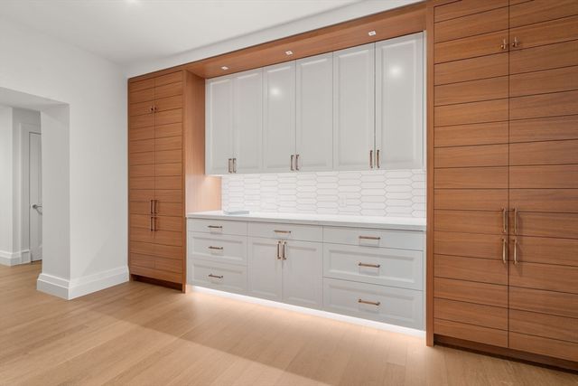 45 Temple St 312, Boston, MA 02114