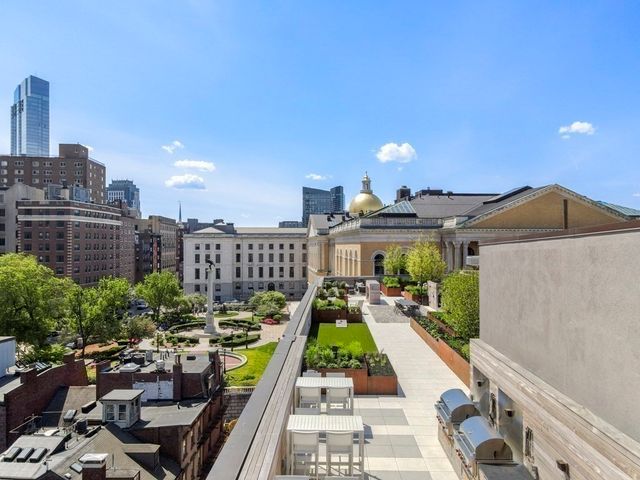 45 Temple St 312, Boston, MA 02114