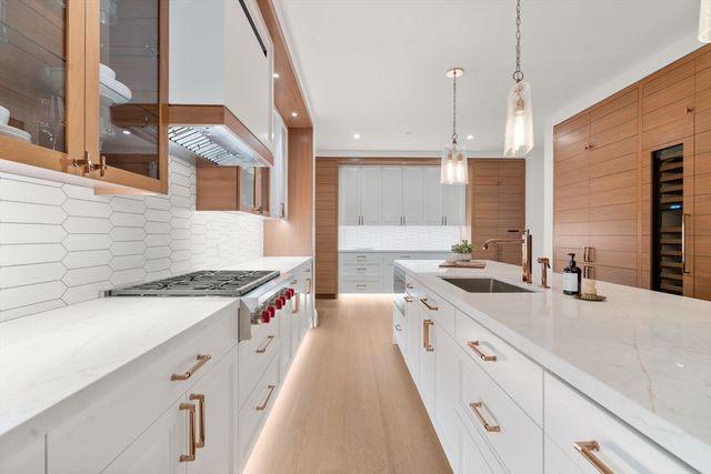 45 Temple St 312, Boston, MA 02114