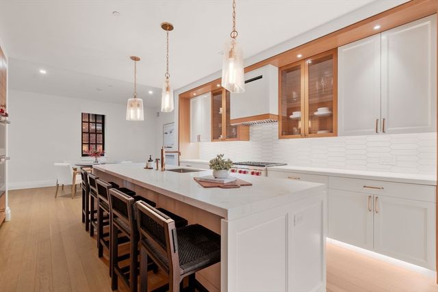 45 Temple St 312, Boston, MA 02114