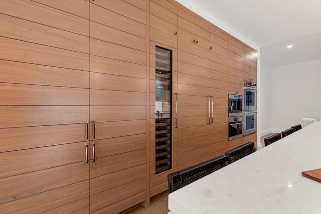 45 Temple St 312, Boston, MA 02114