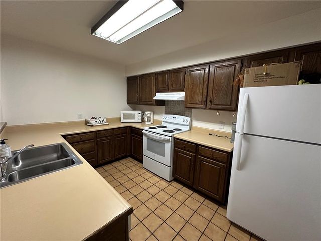 14335 N Pennsylvania Avenue 33C, Oklahoma City, OK 73134