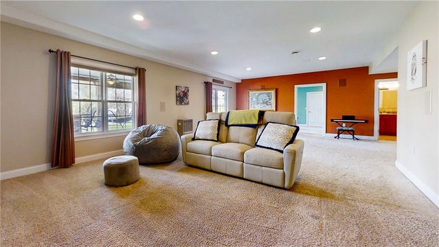 5 Chelsea Drive, Horseheads, NY 14845