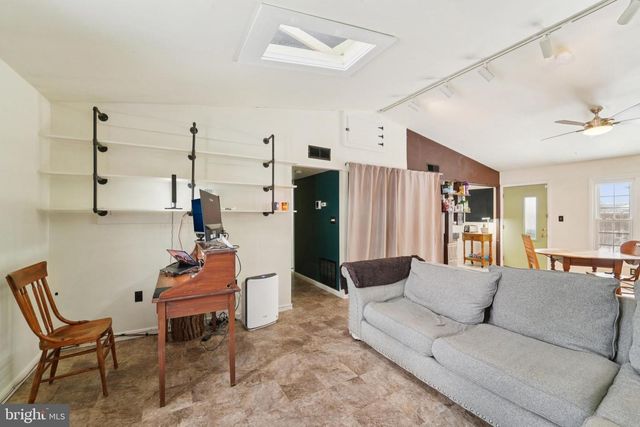 8213 SHADY SPRING DR, Gaithersburg, MD 20877