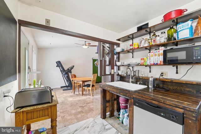 8213 SHADY SPRING DR, Gaithersburg, MD 20877