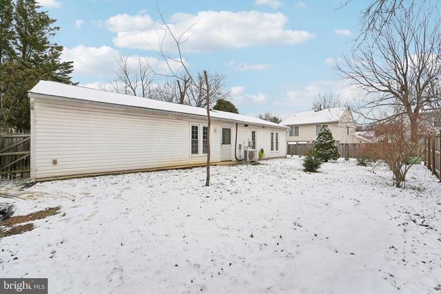 8213 SHADY SPRING DR, Gaithersburg, MD 20877