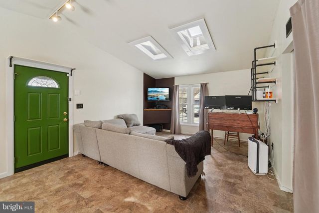 8213 SHADY SPRING DR, Gaithersburg, MD 20877