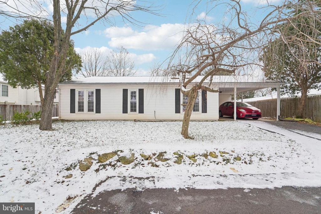 8213 SHADY SPRING DR, Gaithersburg, MD 20877