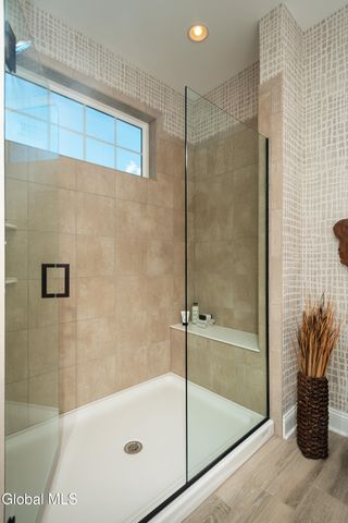 6 Angeles Avenue, Wilton, NY 12866