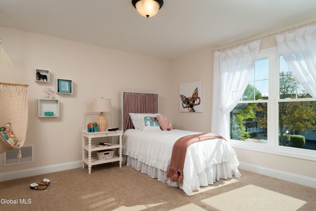 6 Angeles Avenue, Wilton, NY 12866