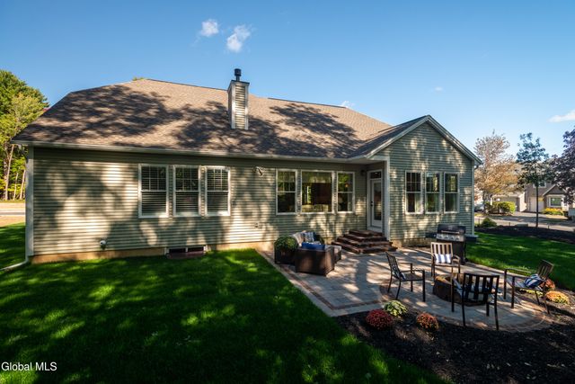 6 Angeles Avenue, Wilton, NY 12866