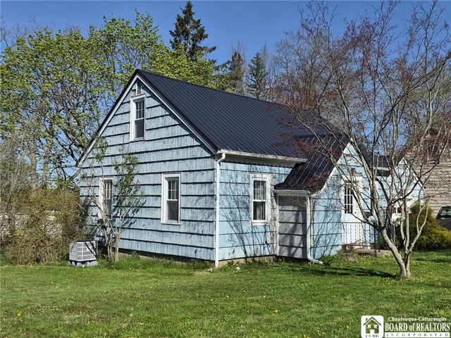 220 Chautauqua Avenue, Jamestown, NY 14701