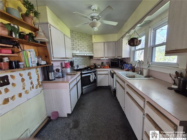 220 Chautauqua Avenue, Jamestown, NY 14701