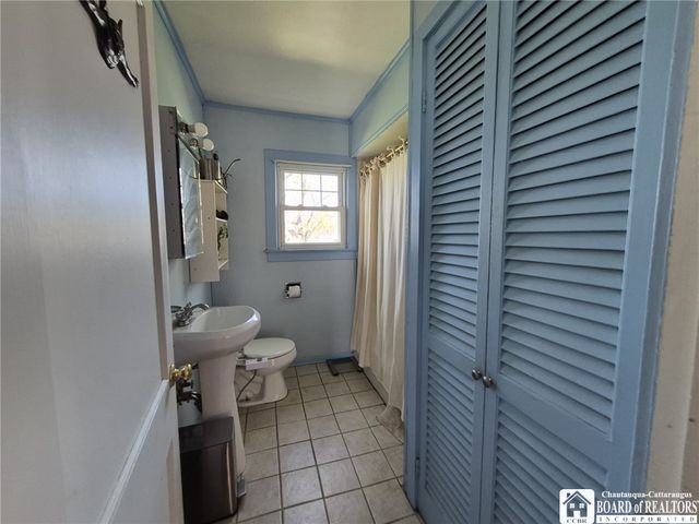 220 Chautauqua Avenue, Jamestown, NY 14701