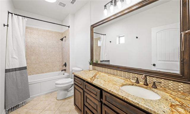 5921 Lago Vista Dr, Corpus Christi, TX 78414