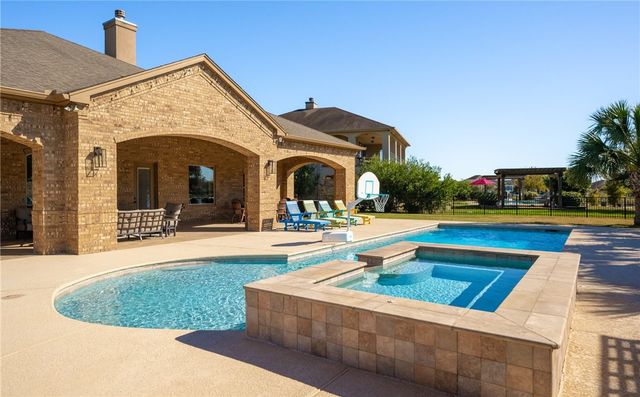 5921 Lago Vista Dr, Corpus Christi, TX 78414