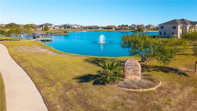 5921 Lago Vista Dr, Corpus Christi, TX 78414