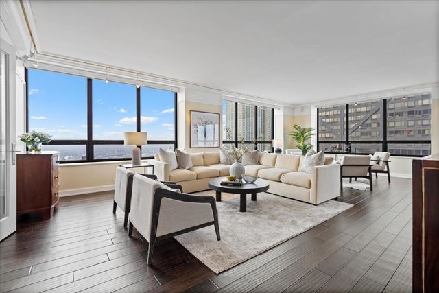 180 E PEARSON Street 4801, Chicago, IL 60611