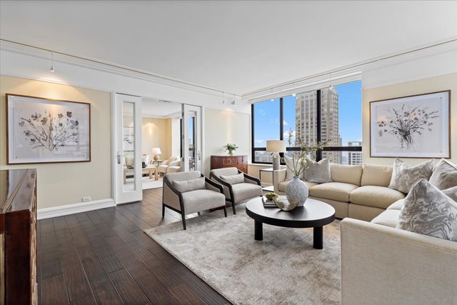 180 E PEARSON Street 4801, Chicago, IL 60611