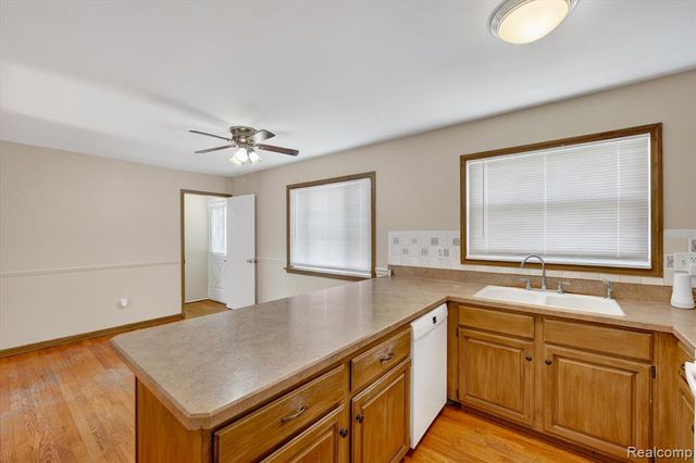 38662 Summers Street, Livonia, MI 48154