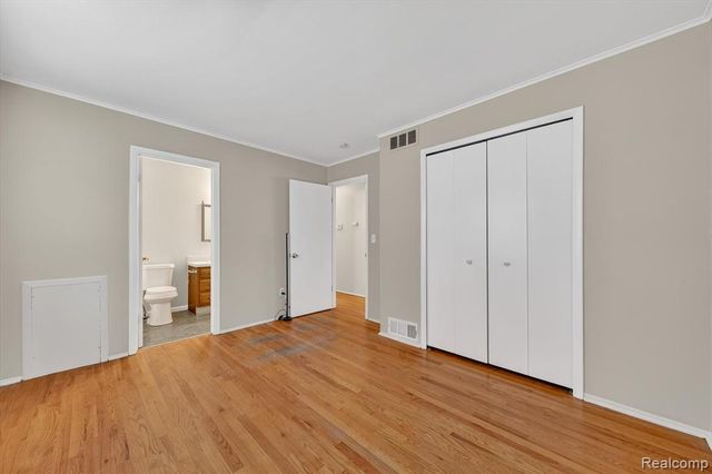 38662 Summers Street, Livonia, MI 48154