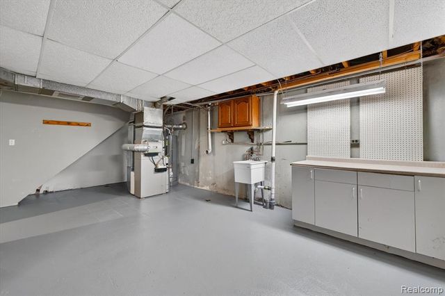 38662 Summers Street, Livonia, MI 48154