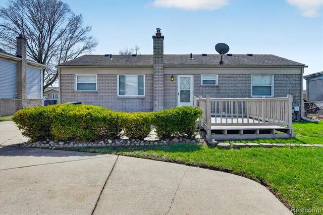 38662 Summers Street, Livonia, MI 48154