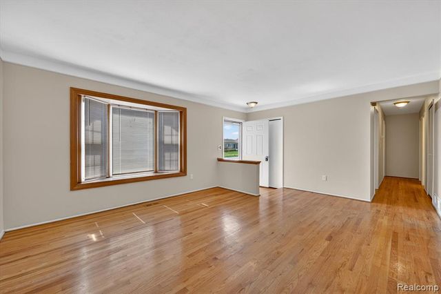 38662 Summers Street, Livonia, MI 48154