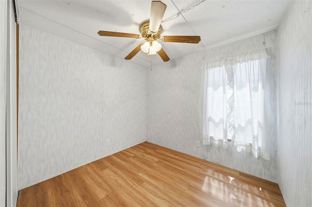 31621 S LAKE DRIVE, Eustis, FL 32736