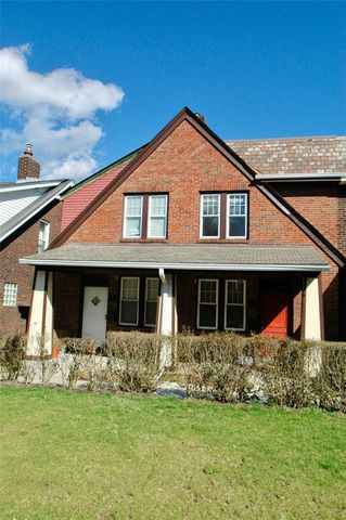 18 Dawson Court, Oakland, PA 15213