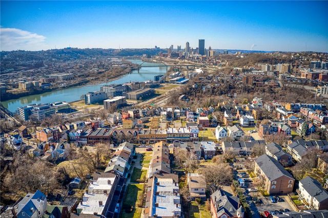 18 Dawson Court, Oakland, PA 15213