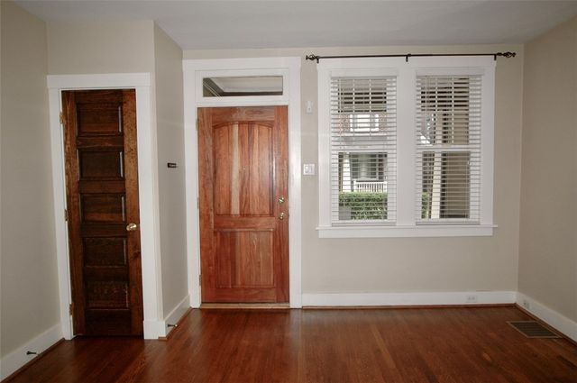 18 Dawson Court, Oakland, PA 15213