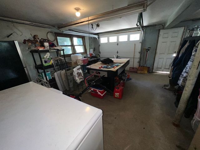 343 Old Bedford Rd, Westport, MA 02790