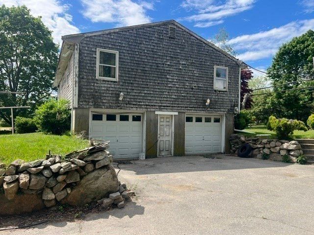 343 Old Bedford Rd, Westport, MA 02790