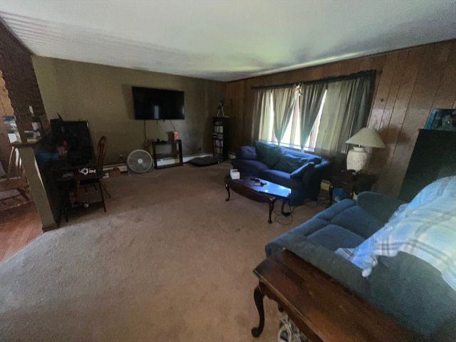 343 Old Bedford Rd, Westport, MA 02790