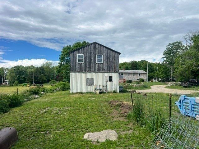 343 Old Bedford Rd, Westport, MA 02790
