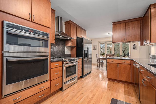 12820 S 82nd Court, Palos Park, IL 60464