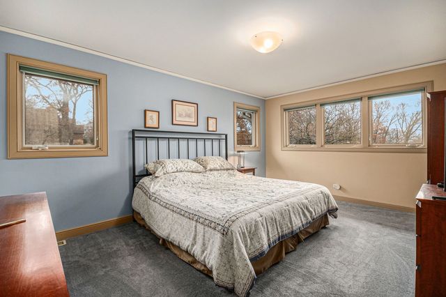 12820 S 82nd Court, Palos Park, IL 60464