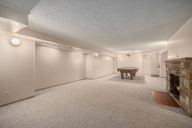 12820 S 82nd Court, Palos Park, IL 60464